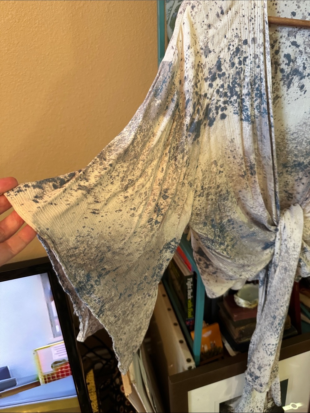 Final Touch Blue and Lilac Speckled Tie-Front Top - Picture 4 of 10